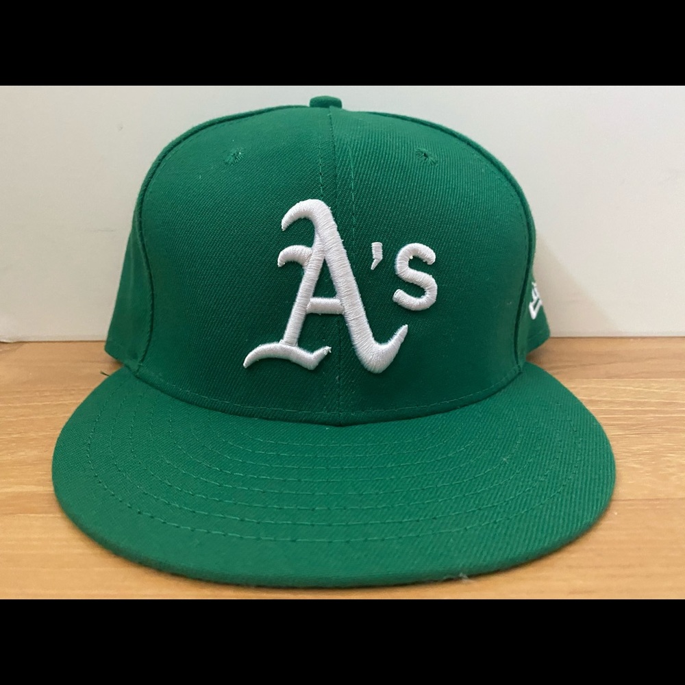 *SOLD* New Era Fitted Athletics hat